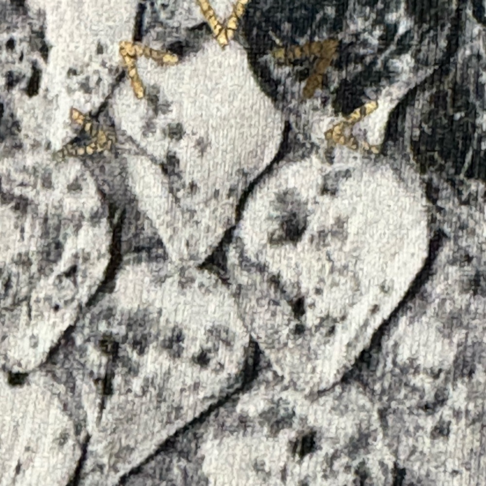 Varley High Waist Chic White and Gray Snake Print Fabric Leggings. Size M - Picture 9 of 13